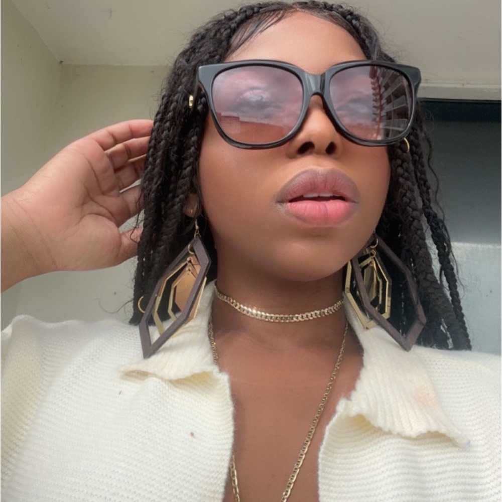 💯 Authentic - GUCCI GG0800SA 002 square Gucci sunglass black with red gradient